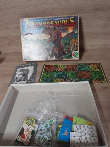 Tyrannosaurus op de vlucht voor de - s1295 beschikbaar voor biedingen