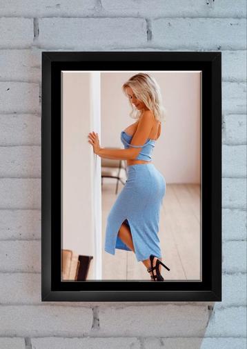 Framed A3 Poster – Anime Cosplay – Sexy Cosplay / Fantasy  beschikbaar voor biedingen