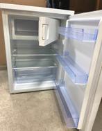 In uitstekende staat verkerende koelkast met vriesvakje., 100 tot 150 liter, Zo goed als nieuw, Energieklasse A of zuiniger, 45 tot 60 cm