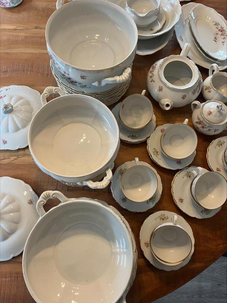 prachtig compleet servies, Huis en Inrichting, Keuken | Servies, Zo goed als nieuw, Compleet servies, Overige stijlen, Porselein