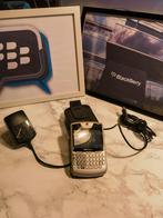 Goedwerkende vintage blackberry 8707v met hoes en oplader. Z, Ophalen of Verzenden, Zo goed als nieuw