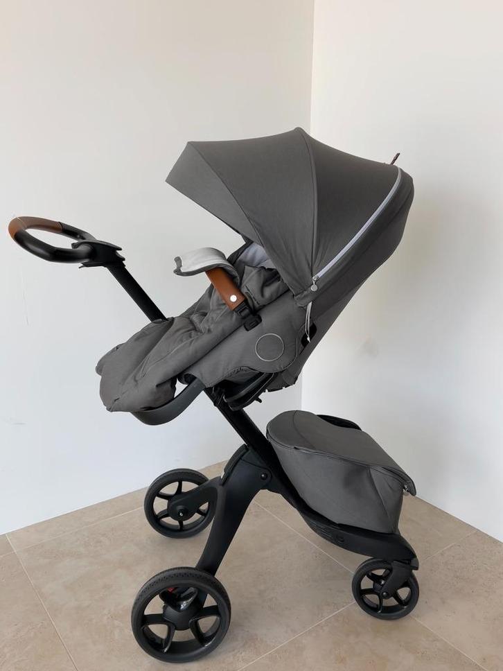 Stokke Xplory Kinderwagen Modern Grey Showmodel, Kinderen en Baby's, Buggy's, Nieuw, Overige merken, Voetenzak, Zonnekap, Ophalen