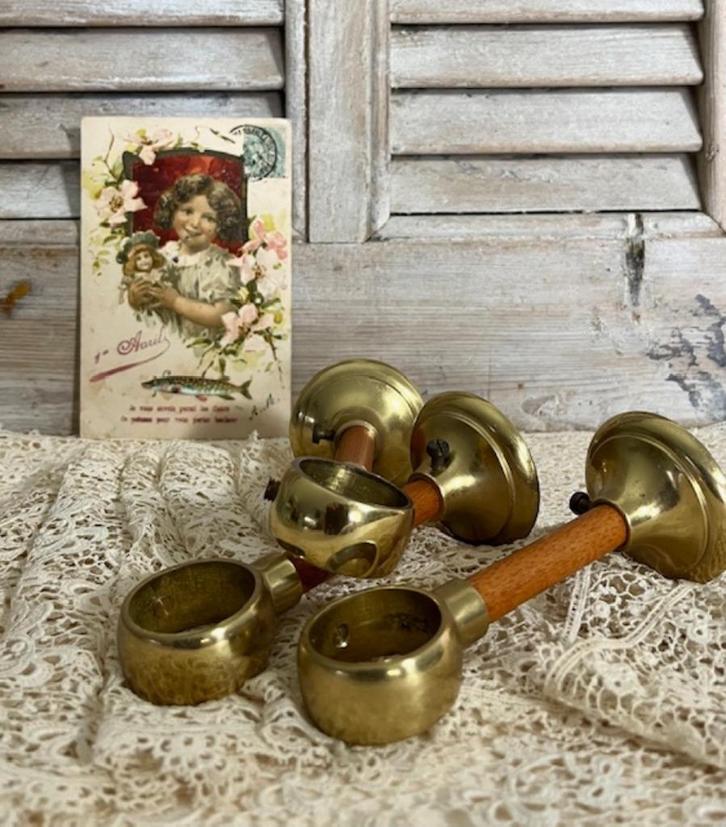 Franse trapleuning gordijnroede houder messing en kersenhout, Antiek en Kunst, Antiek | Woonaccessoires, Ophalen of Verzenden