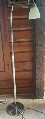 Verstelbaren rvs staande lamp merk eseo, Huis en Inrichting, Lampen | Vloerlampen, Ophalen, Zo goed als nieuw, Modern, 150 tot 200 cm