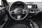 BMW 1-serie 118i Executive M Sport Automaat / Panoramadak /, Auto's, BMW, Te koop, Zilver of Grijs, Benzine, Hatchback
