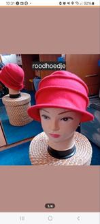 Mooi rood hoedje, Ophalen of Verzenden, Zo goed als nieuw