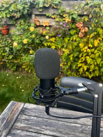 Maono USB microfoon + armstand (compleet set) beschikbaar voor biedingen