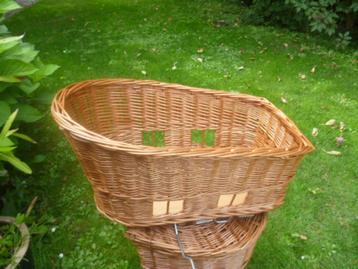 hondenmand voor achterop een gewone fiets 54 x 32 cm  beschikbaar voor biedingen