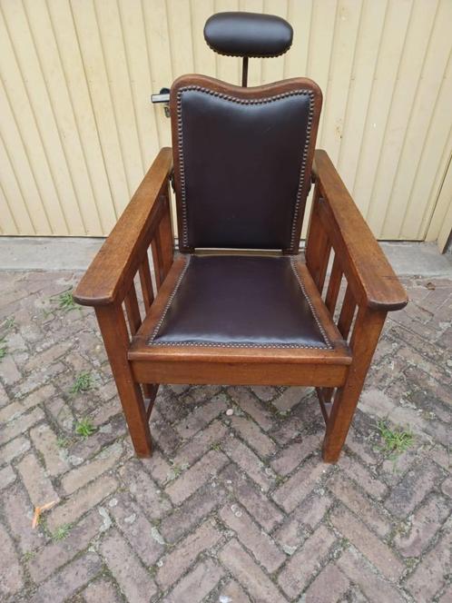 kappersstoel antieke vintage kapper stoel barber, Antiek en Kunst, Antiek | Meubels | Stoelen en Banken, Ophalen