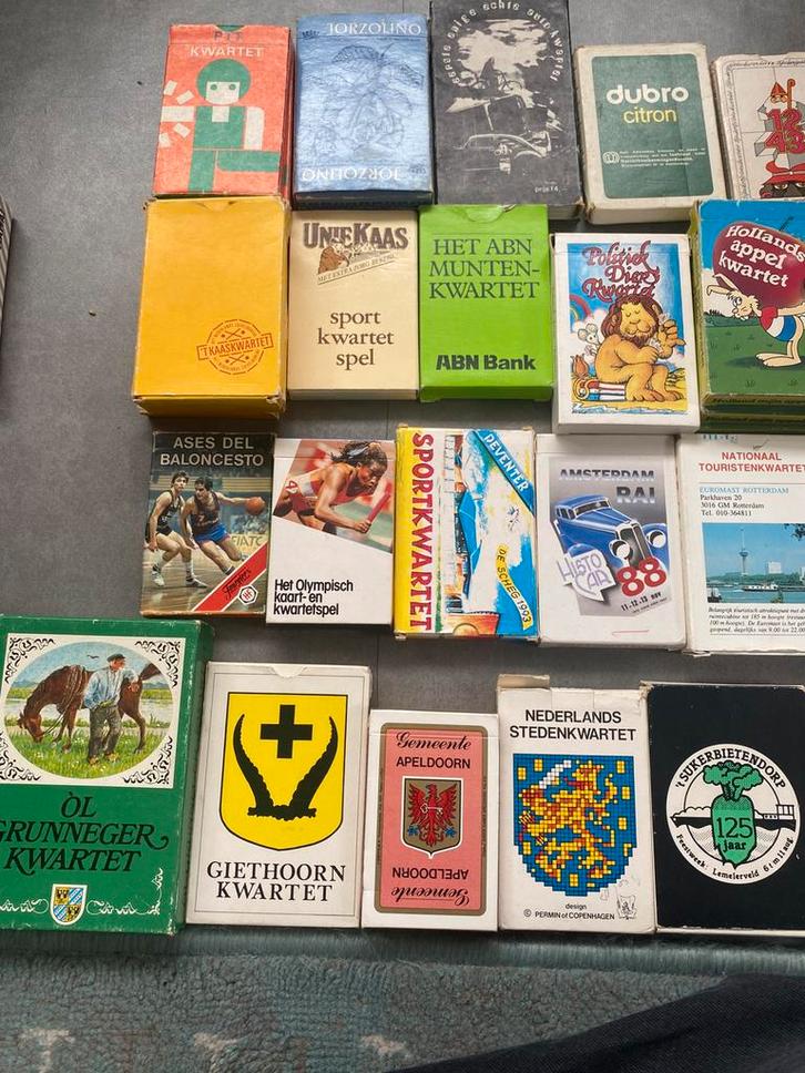Oude vintage kwartetten oa Fleuril PTT Monchhichi, Verzamelen, Speelkaarten, Jokers en Kwartetten, Gebruikt, Kwartet(ten), Ophalen of Verzenden