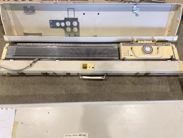 Brother KH970 Breimachine (2)  beschikbaar voor biedingen