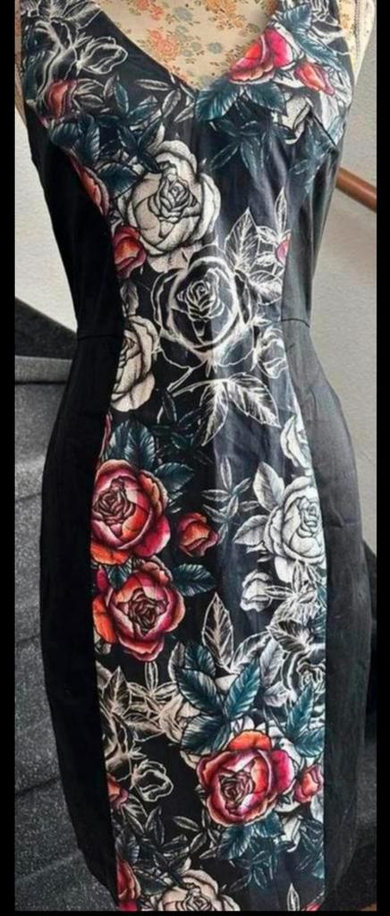French Connection midi jurk, Kleding | Dames, Jurken, Zo goed als nieuw, Maat 36 (S), Zwart, Onder de knie, Ophalen of Verzenden