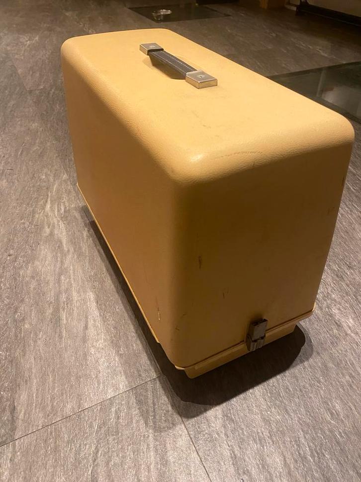 Naumann draagbare naaimachine, Hobby en Vrije tijd, Naaimachines en Toebehoren, Gebruikt, Naaimachine, Overige merken, Ophalen