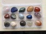 15 mooie grote trommelstenen in doorzichtige box, Verzamelen, Mineralen en Fossielen, Ophalen of Verzenden, Mineraal