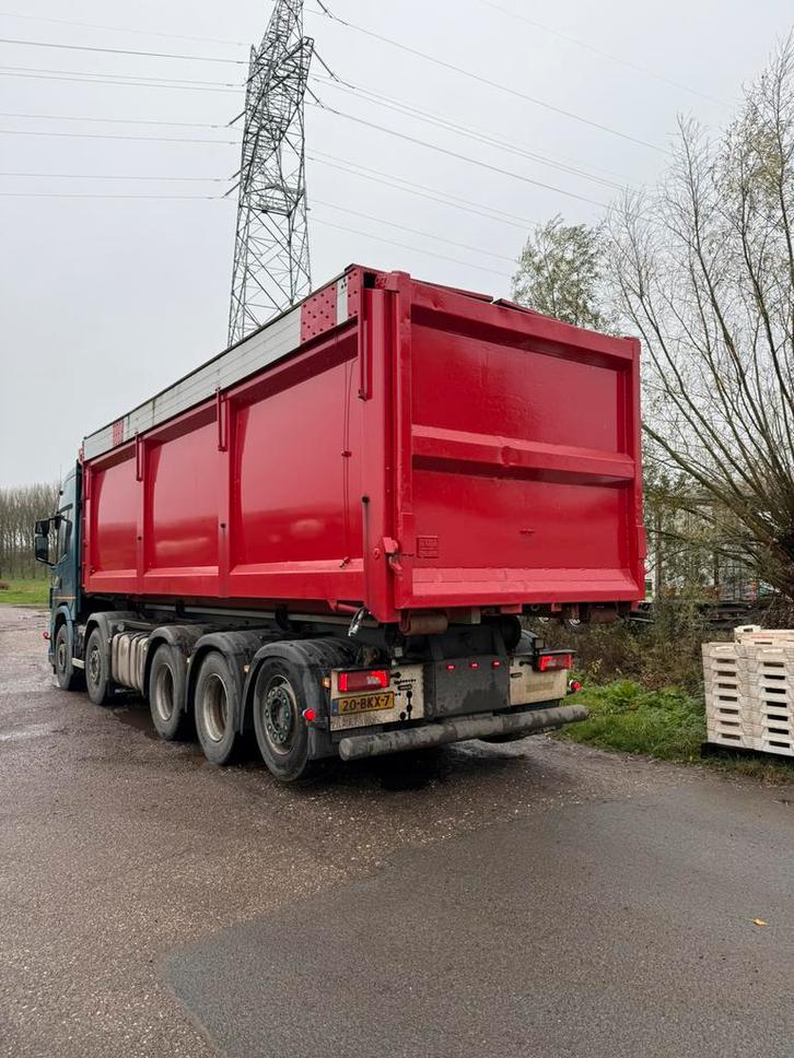 Vossebelt haakarm container met milieukleppen, Zakelijke goederen, Machines en Bouw | Keten en Containers, Ophalen
