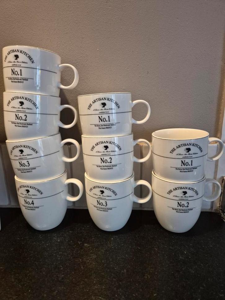 Keukenartikelen: Mokken, Glazen, Thermosfles - Gratis!, Huis en Inrichting, Keuken | Servies, Gebruikt, Glas of Glazen, Overige stijlen