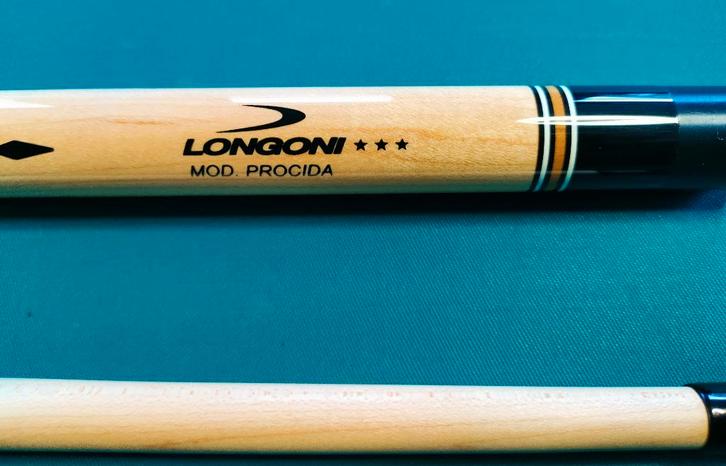 Longoni Procida 3* biljartkeu z.g.a.n. met 3 lobite., Sport en Fitness, Biljarten en Poolen, Zo goed als nieuw, Keu of Ballen