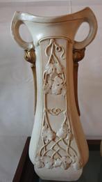 TWEE ORIGINELE EN DECORATIEVE  "ROYAL DUX" OORVAZEN, Antiek en Kunst, Ophalen of Verzenden