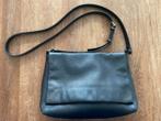 Lederen schoudertas/crossbody, Cos, Overige merken, Verzenden, Zwart, Zo goed als nieuw