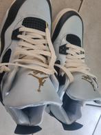 Jordan 4 pure platinum, Ophalen of Verzenden, Zo goed als nieuw, Schoenen
