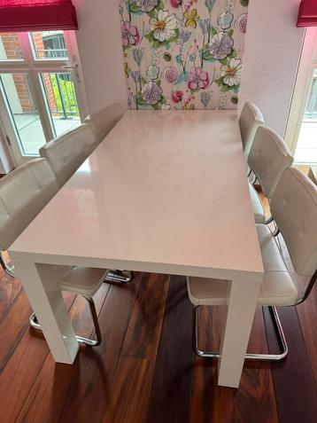 Ikea eettafel 180x90 met zes stoelen beschikbaar voor biedingen