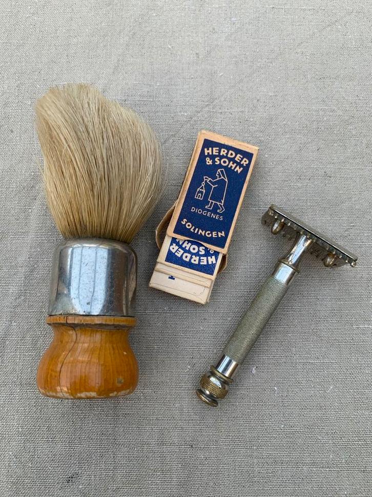 Vintage Scheerkwast & Scheermes Setje Antiek Gereedscha, Antiek en Kunst, Curiosa en Brocante, Ophalen of Verzenden