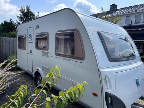 knauss sudwind 450, Caravans en Kamperen, Caravans, Particulier, tot en met 4, 1000 - 1250 kg, Rondzit, Knaus, Omvormbare zithoek