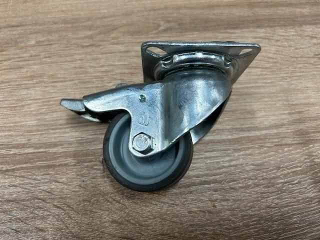 035. Partij zwenkwielen, Doe-het-zelf en Verbouw, Zwenkwielen, Zo goed als nieuw, Ophalen