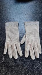 Handschoentjes ecru kleur, Antiek en Kunst, Ophalen of Verzenden