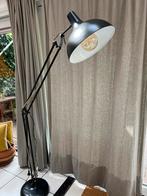 Industriële vloerlamp magna zwart., Huis en Inrichting, Lampen | Vloerlampen, Ophalen, Gebruikt, Industriele vloerlamp, Metaal