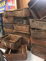 Stoere oude stapelbak mafazijnbak industrieel stapelbakken, Ophalen