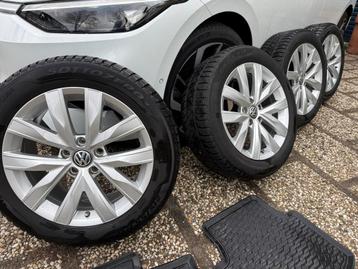 VW Passat B8 Winterbanden op Velg met TPMS beschikbaar voor biedingen