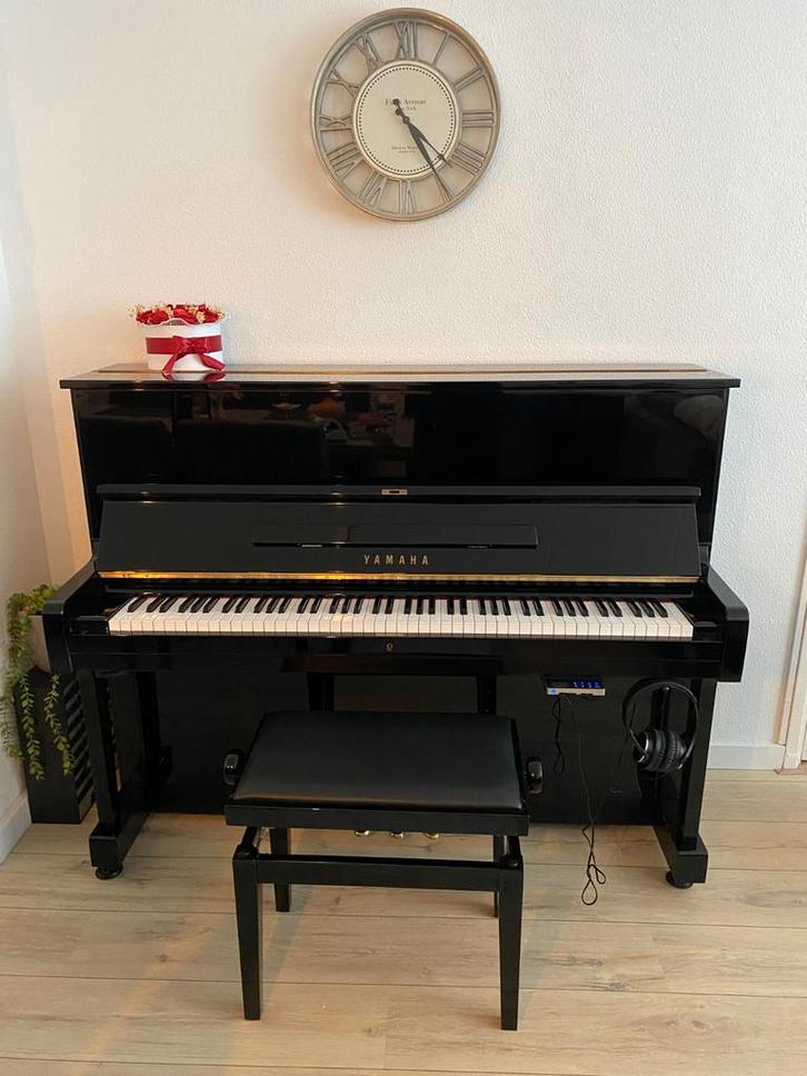 Yamaha U1 Silent Piano – Hoogglans Zwart – Perfecte staat, Muziek en Instrumenten, Piano's, Zo goed als nieuw, Piano, Zwart, Hoogglans