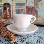 Wedgwood 'Queen's Plain', grote (thee) kop en schotel, Ophalen of Verzenden, Zo goed als nieuw, Wedgwood, Kop(pen) en/of Schotel(s)