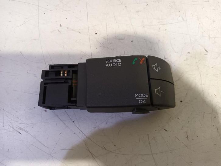 Radio bediening Renault Clio, Auto diversen, Autoradio's, Ophalen of Verzenden
