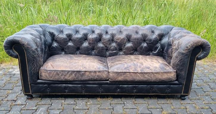 Industriële Chesterfield Sofa / bank vintage leer + BEZORGD, Huis en Inrichting, Banken | Bankstellen, Gebruikt, Rechte bank, 200 tot 250 cm