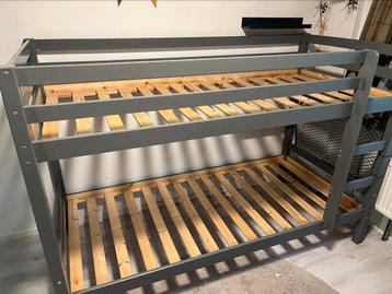 Stapelbed beschikbaar voor biedingen