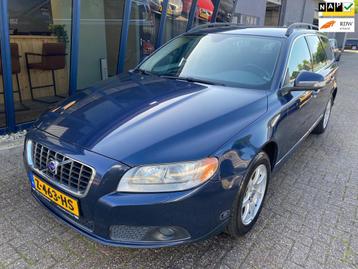 Volvo V70 2.5FT Momentum 230PK H.LEER / XENON / TREKHAAK beschikbaar voor biedingen