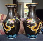 Cloisonné vazen met drakenmotief, Antiek en Kunst, Antiek | Vazen, Ophalen of Verzenden