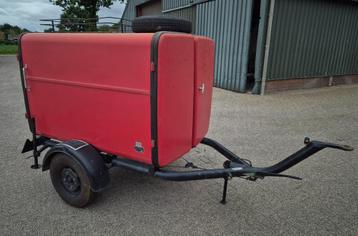 Oldtimer Vintage Foodtruck of Vakantieaanhangwagen te koop. beschikbaar voor biedingen