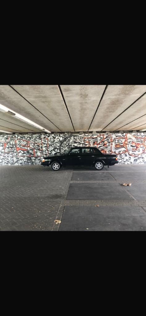 Volvo 244 Turbo intercooler 185pk schuifdak juni 1982 Zwart, Auto's, Volvo, Particulier, Airconditioning, Lederen bekleding, Lichtmetalen velgen
