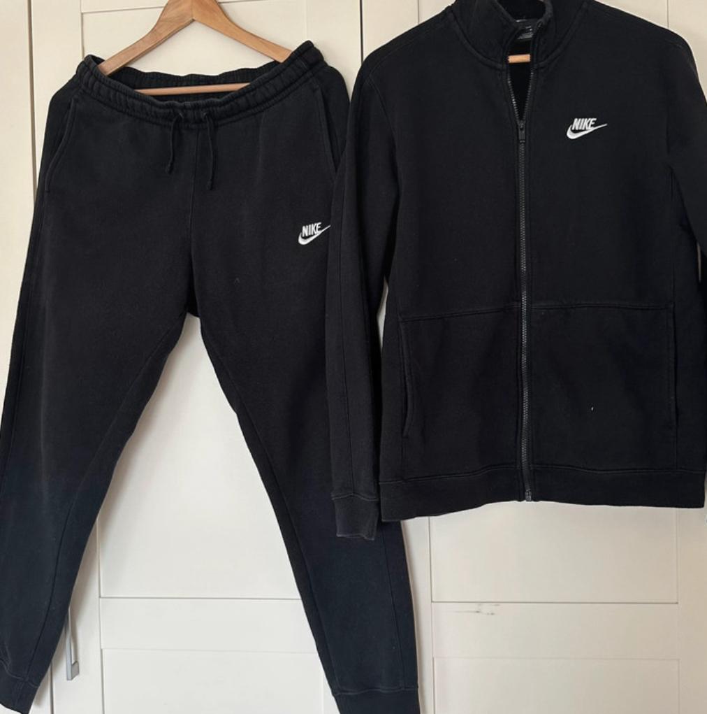 Nike Fleece joggingspak trainingspak met vest en zakken, Kleding | Heren, Sportkleding, Maat 48/50 (M), Zwart, Ophalen of Verzenden