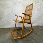 Vintage design schommelstoel hout, rotan - Hellerau, Huis en Inrichting, Fauteuils, Ophalen, Riet of Rotan, Hellerau, Gebruikt