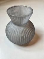 Grijs glazen vaasje van Riviera Maison, Gebruikt, Overige kleuren, Ophalen of Verzenden, Glas