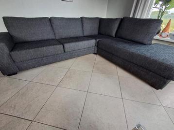 Te koop mooie hoekbank  beschikbaar voor biedingen