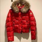 Rode moncler jas, Ophalen of Verzenden, Zo goed als nieuw, Maat 34 (XS) of kleiner, Rood