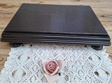 Vensterbank krukje gemaakt van oud voeten bankje beschikbaar voor biedingen