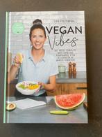 Vegan Vibes - Lisa Steltenpool Kookboek, Voorgerechten en Soepen, Ophalen of Verzenden, Zo goed als nieuw, Gezond koken