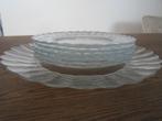 Gebakschaal met 6 gebakbordjes.  Glas met schulprand., Glas of Glazen, Nieuw, Ophalen of Verzenden, Glas