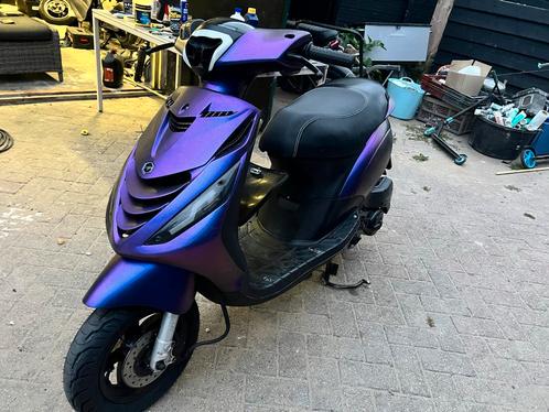 Piaggio Zip sp 4T - Paars/Blauw compleet aangepakt polini!, Fietsen en Brommers, Scooters | Piaggio, Zo goed als nieuw, Overige modellen